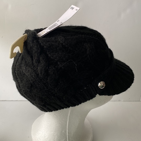 MICHAEL Michael Kors Patchwork Cable-Knit Hat Black - Picture 5 of 8